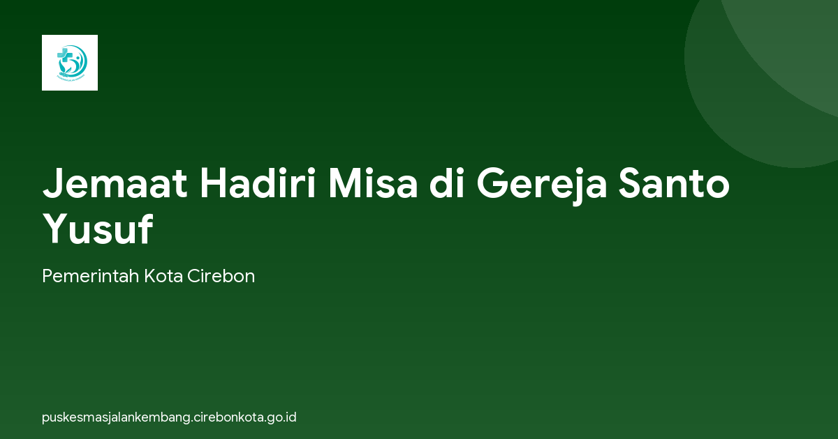 Jemaat Hadiri Misa di Gereja Santo Yusuf